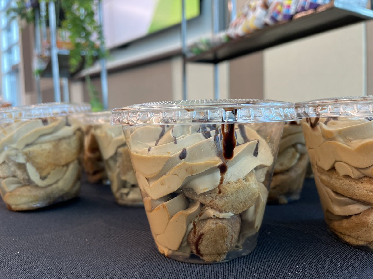 EHCMA's tweet image. Thank you, @cityviewcater, for the delicious lunch! 

Let’s vote: Tres Leches or Tiramisu? 

#crisiscommunications #Workshop2022