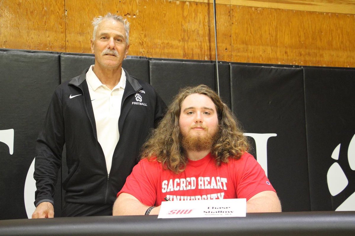 chaseshallow74's tweet photo. Next chapter
@SHU__Football @Bridgton_Ftbl https://t.co/vtH0lN5aCC