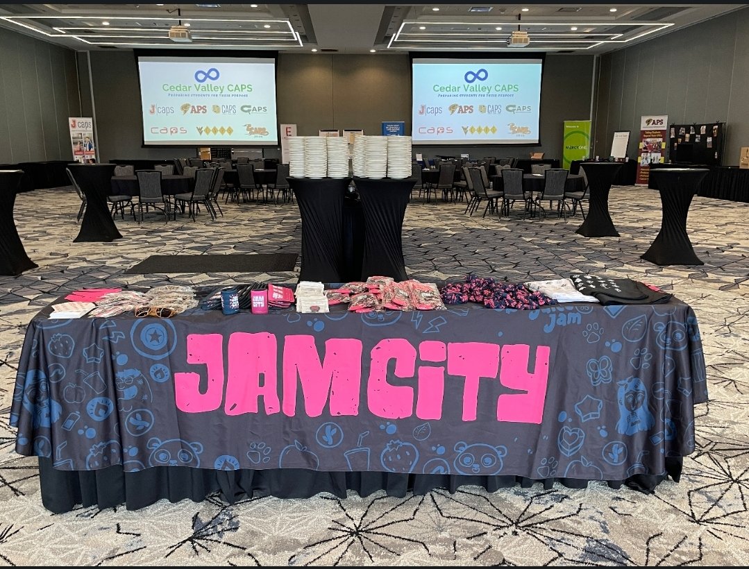 CF_CAPS's tweet photo. Huge thank you to @JamCityHQ for being the main sponsor of last night's #CVCAPS Innovation Celebration and all the #Swag. So many great stories of impact, passion and purpose.
🤫Dont tell the high school teams, but the @AldrichCF 6th grade teams were kind of show stealers:)🤫 https://t.co/JqoWiS3v1f