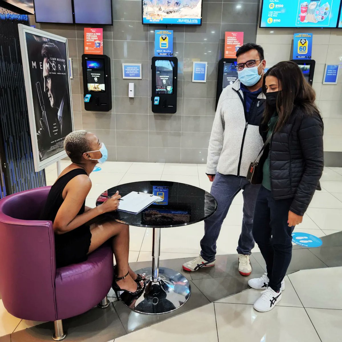 evan_zar's tweet photo. We're at the screening of Memory starring Liam Neeson. Drop a shoutout if you attended tonight's screening! 🔥🔥🔥
@FortressZA
#Memory #MemoryMovie #MemoryFilm #SK #SterKinekor #LiamNeeson #screening #PreScreening #mzanzi #movies #film #fortressofsolitude #FortressOfZar https://t.co/S6uX9j0Pb6