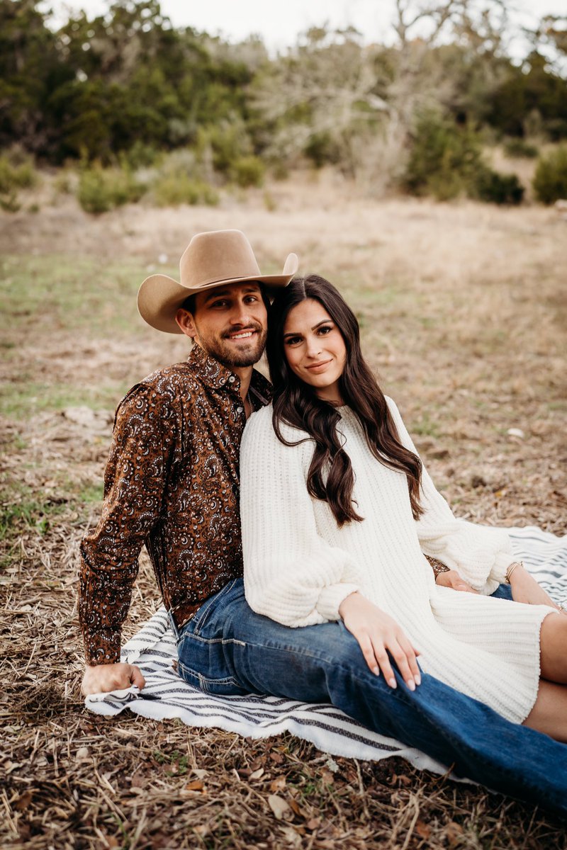 mrssarahjacoby's tweet photo. Forever is not enough when I think about the time I want to spend with you🖤 https://t.co/N2chHbHJsH