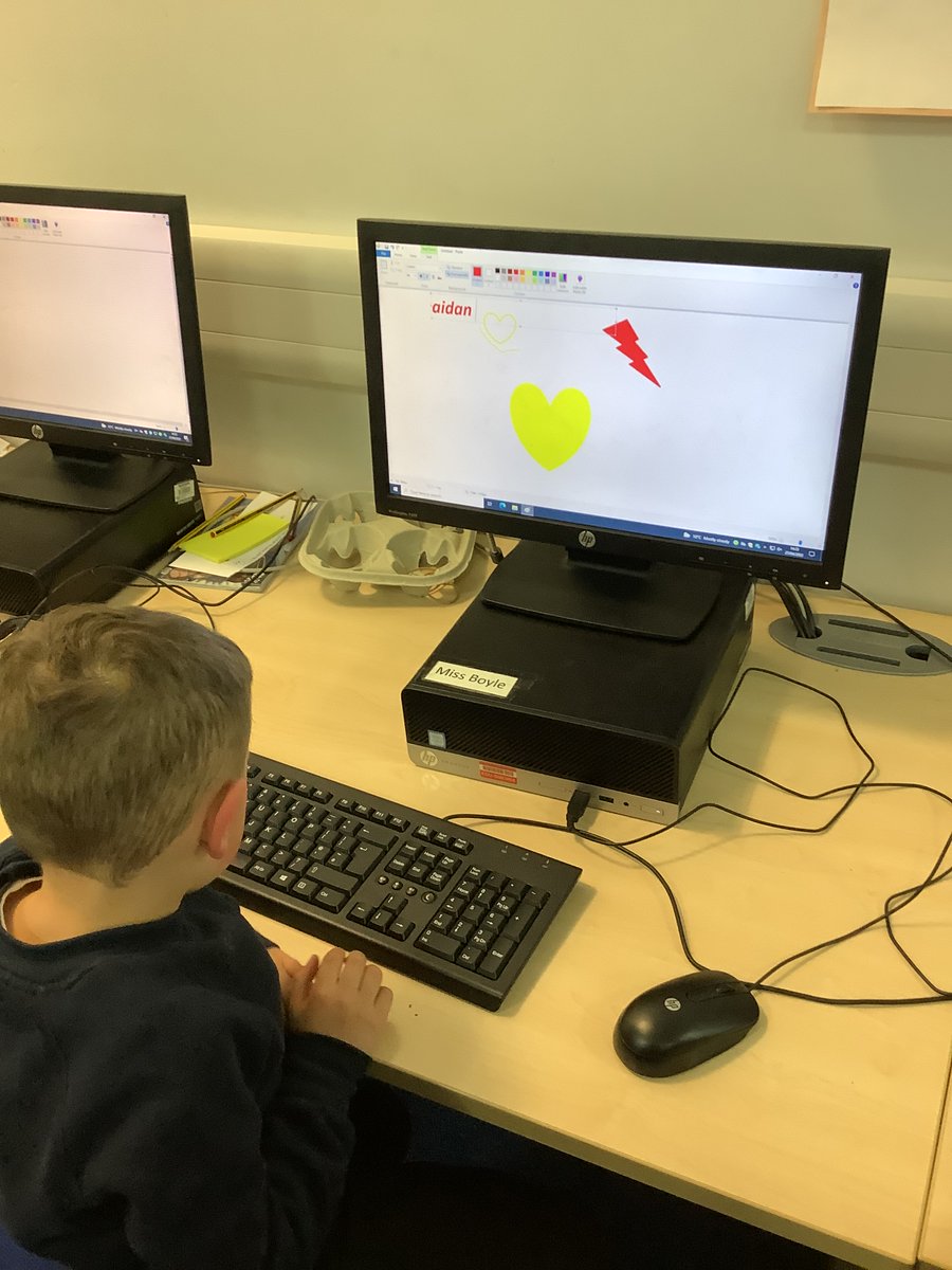 MissHallidayCVP's tweet photo. We have been learning to type on the computers. We managed to find the letters to write our names. 💻@CanalViewPSEdin https://t.co/XbODrxGXj1