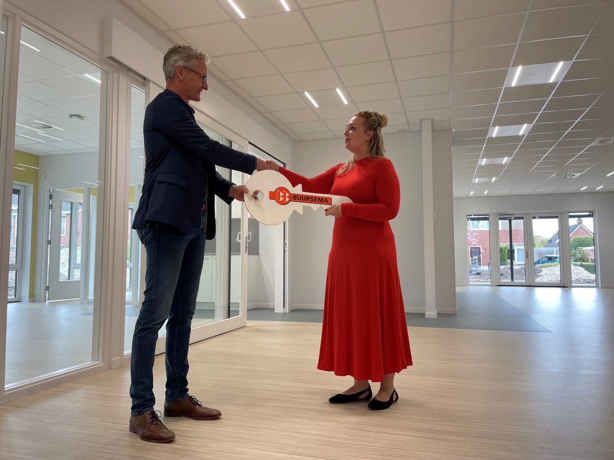 Opnieuw is een kindcentrum uit Scholenprogramma Midden-Groningen opgeleverd. Vanmiddag heeft bouwbedrijf Buursema  de sleutels officieel overgedragen aan scholengroep OPRON voor Kindcentrum Schildwolde waarin OBS De Meent met kinderopvang Kids First in een prachtig gebouw komt,