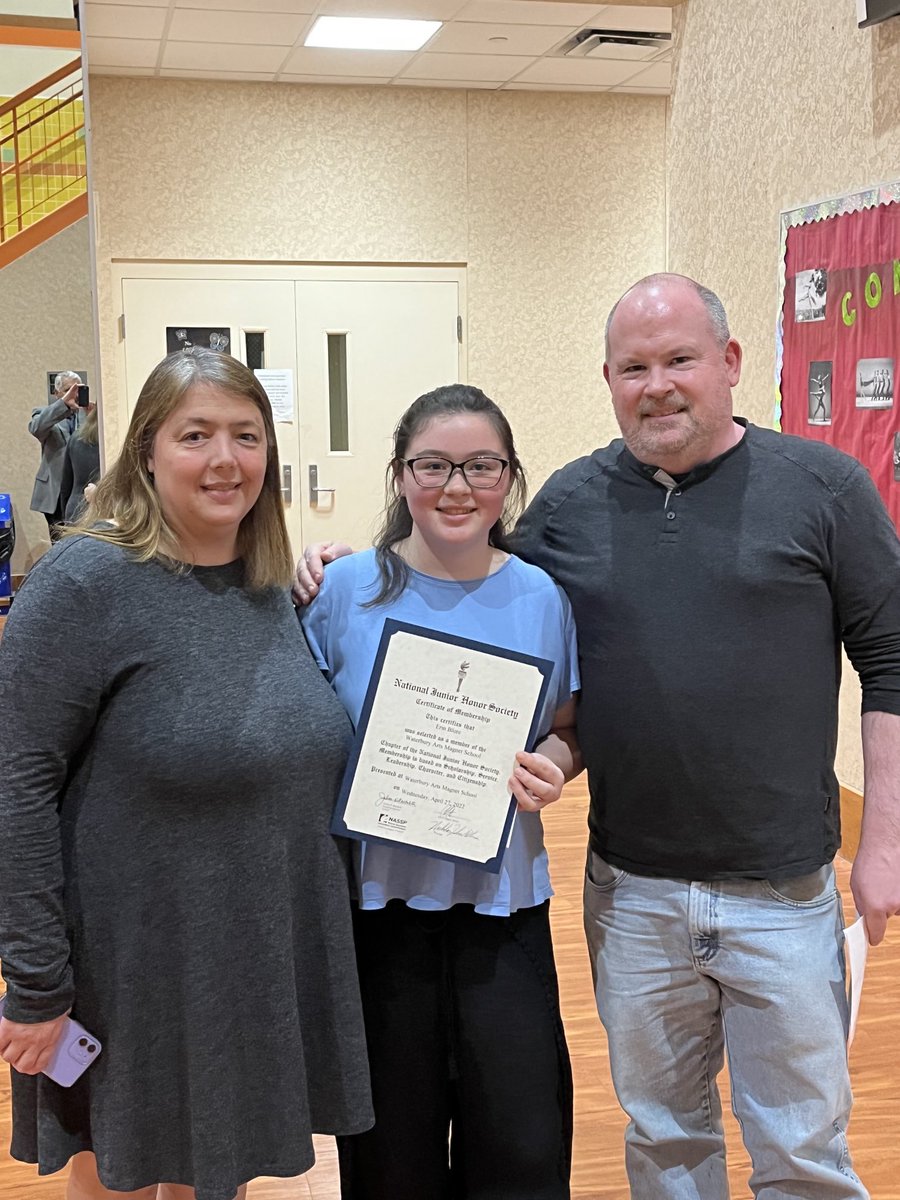 albini_n's tweet photo. Waterbury Arts Magnet School National Junior Honor Society induction ceremony.  What a night! https://t.co/Lye5GvoFgV
