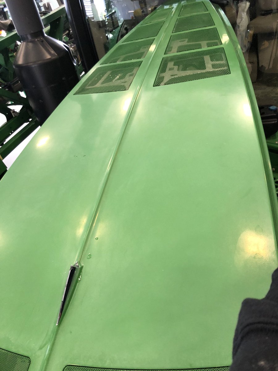 PDetailteam's tweet photo. Another day in listowel, cleaning up a beautiful 7410 and an R4038. More photos to come! #detailing #johndeere #feynlab #3Ddetailing https://t.co/nru7iKiO2P
