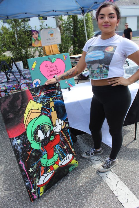 artbysarai's tweet photo. Thank you to @blisswellnessmarket and @hoochandhive for having me at such an amazing event! 
Thank you to @young_4_life_photography for this beautiful picture!
My Marvin is on the process of being sold! 
#art #artist #painting #paintings #painteverything #marvinthemartian #popart https://t.co/6evXQy97o5