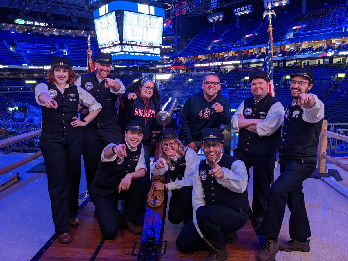 JETtieSmACK's tweet photo. #cbj #5thline #homefinale
It's been a great season...thanks #cannoncrew for this pic 😆! https://t.co/B3fZwrmvnU