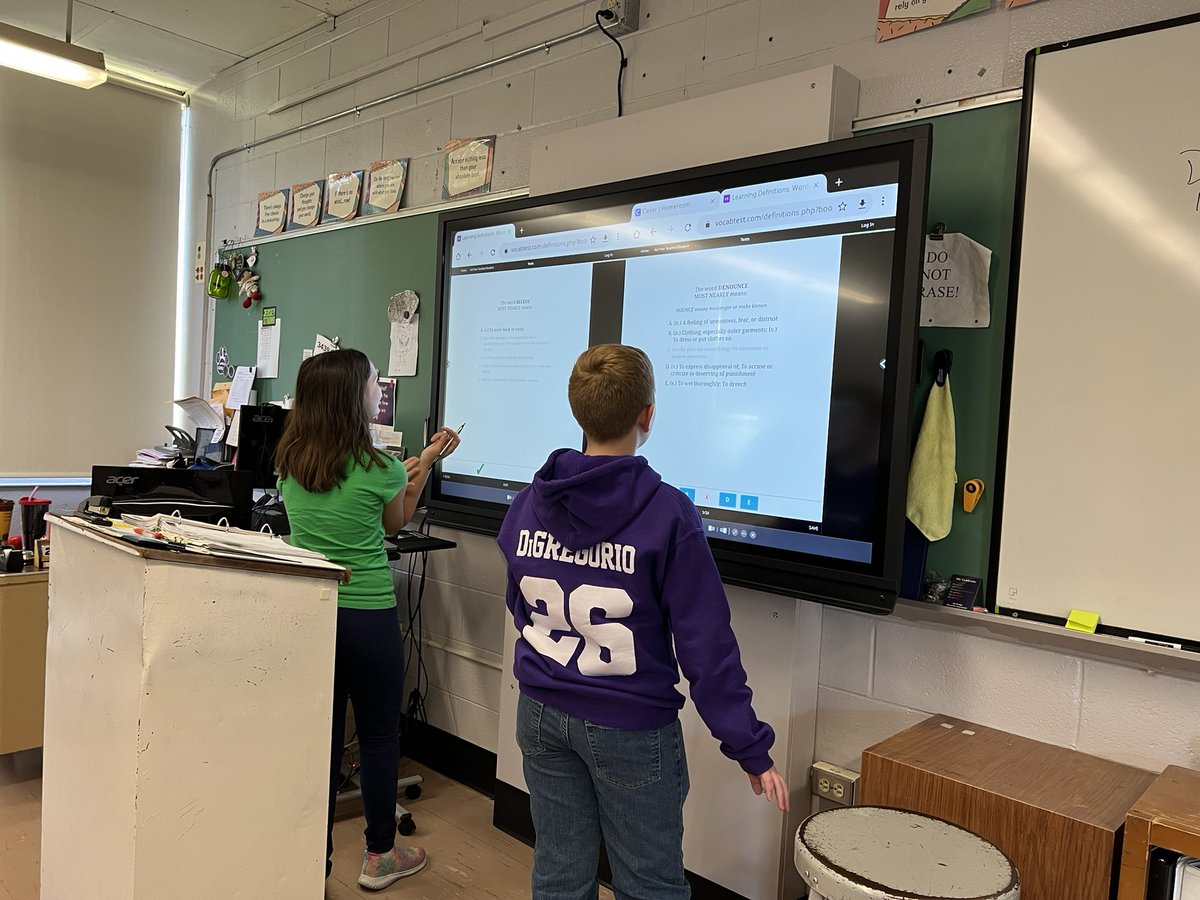 #OBBringYourChild2WorkDay with <a href="/JoeyDonuts26/">Joseph DiGregorio</a> 🍩 working on his vocab skills on the <a href="/Promethean/">Promethean</a> panels at <a href="/CarlSandburgMS/">Carl Sandburg Middle School</a>!