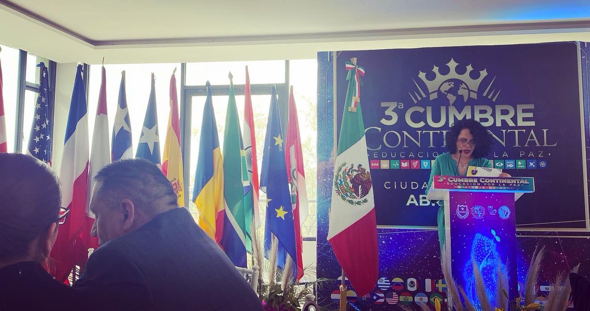 NormaPimentelMx's tweet photo. Este día presentamos la Red Nacional de Regidoras Violeta ✨⚖️💜 #PinkBunker desde la 3ra. cumbre por la paz @MonicaMendozaM @alex_Suagar @edurneochoa https://t.co/Dsm3zNHKNq