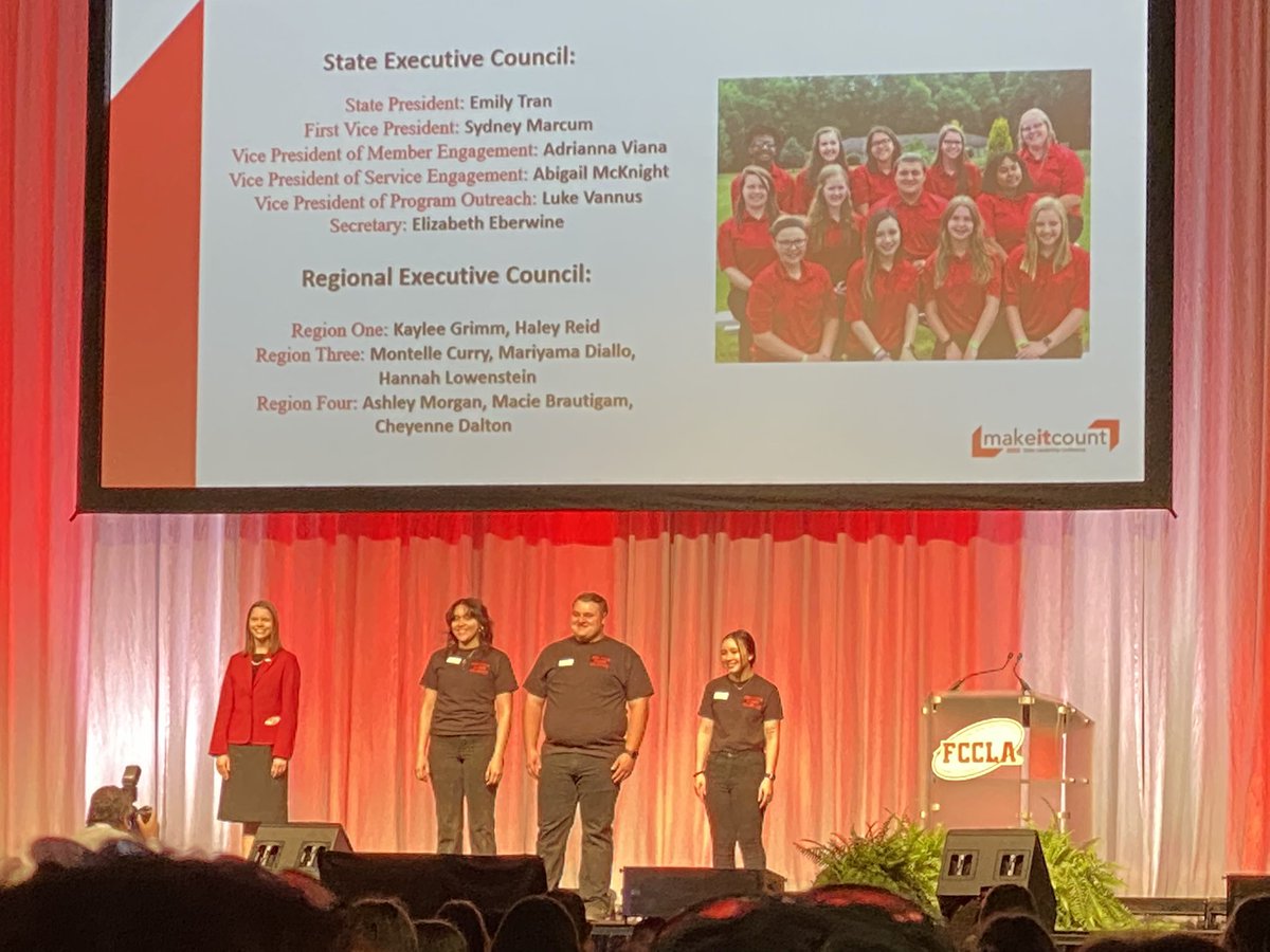 MrsMartin_FCS's tweet photo. @BellevueFCCLA is here at Ohio FCCLA SLC. Memphis/Gavin and Olivia competed earlier today and Noah represented us to get the Go for the Red award. We also got to see  a BHS alum - Adriana! https://t.co/76OEXnEV2r