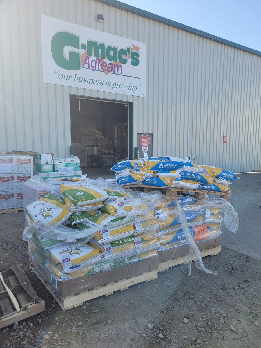 Page__Newton's tweet photo. Shout out to @GMacsAgTeam Leader for your support of @canterraseeds #CS4000LL #CS2300 & #CS2200CL Still need #LibertyLink or #Roundup #canola seed? Call any @GMacsAgTeam location! #plant22 #saskag #WestCdnAg https://t.co/cTubA98UHV
