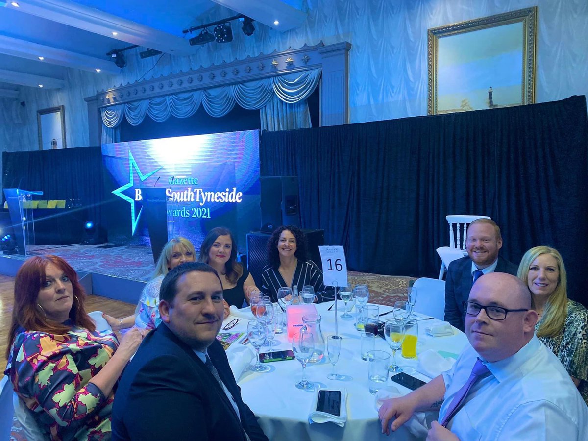 My first tweet in my new role at Tyne Coast College! It was a great honour to sponsor &amp; present an award <a href="/shieldsgazette/">Shields Gazette</a> Best of South Tyneside Awards this evening and to celebrate the achievements of truly inspirational local people and organisations. <a href="/SthTyneCollege/">SouthTynesideCollege</a> <a href="/tynemet/">TyneMet College</a>