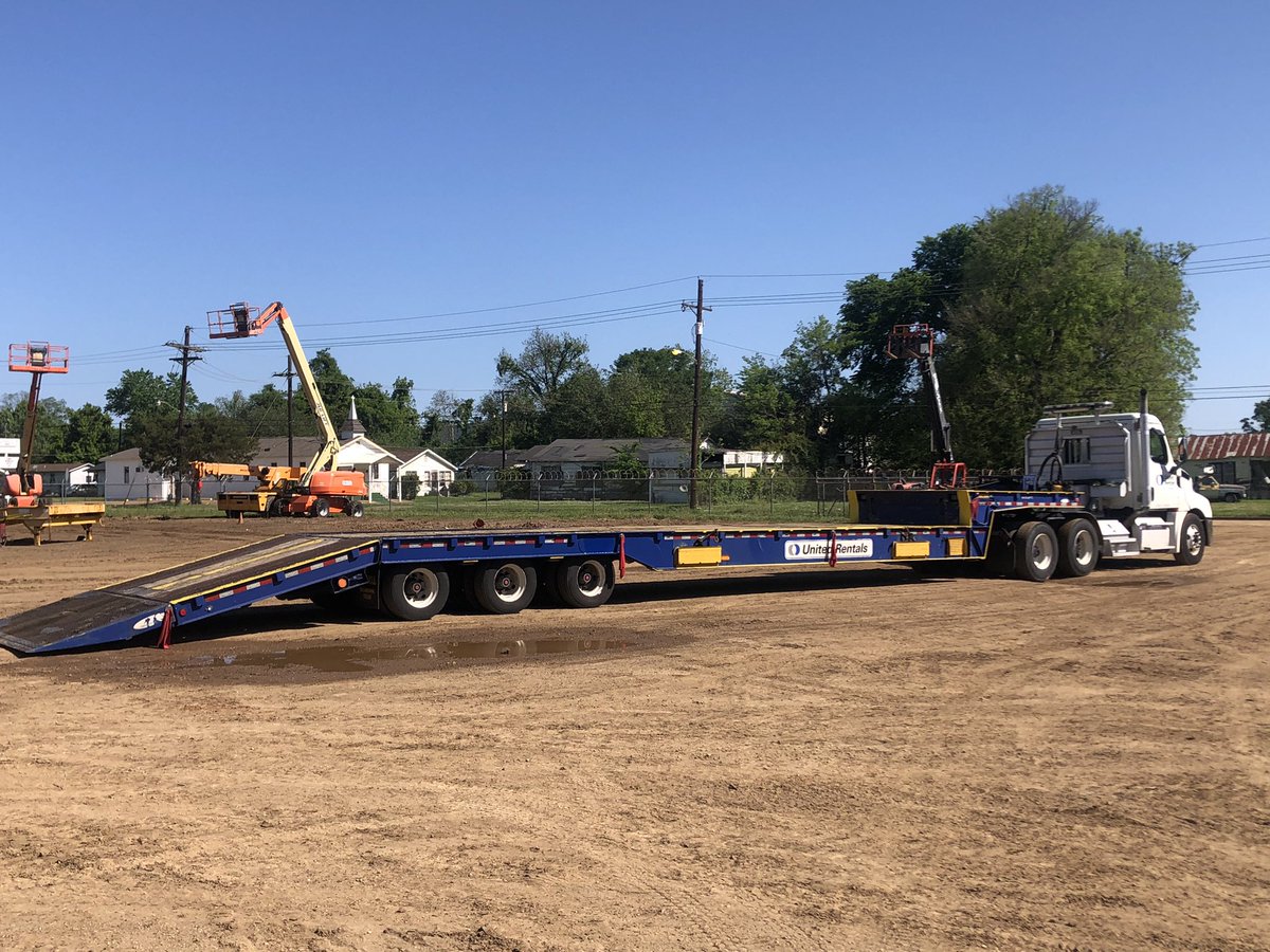 Chicken65644945's tweet photo. @RyanPreece_ @UnitedRentals #SPOTED
Chicken Man Rollin https://t.co/IBOdl4zLeP