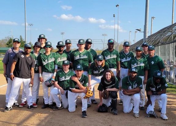 Freshman RHP Gabe Sieve and HC <a href="/scarel27/">Sam Carel</a> join <a href="/martinkilcoyne2/">Martin Kilcoyne</a> tonight at 7:30 on <a href="/KTRS550/">The Big 550 KTRS</a> to discuss Sieve’s perfect game last Friday vs DuBourg. <a href="/StMarysHSSports/">St. Mary's South Side Catholic Athletics</a> <a href="/stmarysstlalum/">SMHS STL Alumni</a> <a href="/STLhssports/">STLhighschoolsports</a> #family #southside