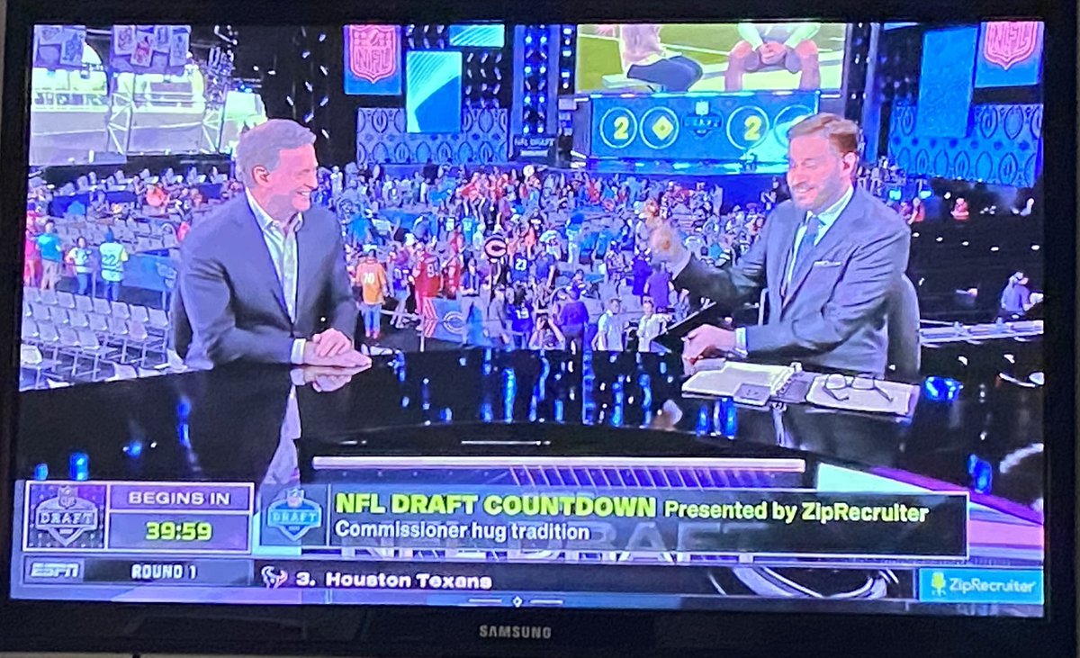 TNHeatTrack's tweet photo. Time to tune in!!!  Let’s go @ColeStrange2 #NFLDraft https://t.co/yIUAmfOKTK