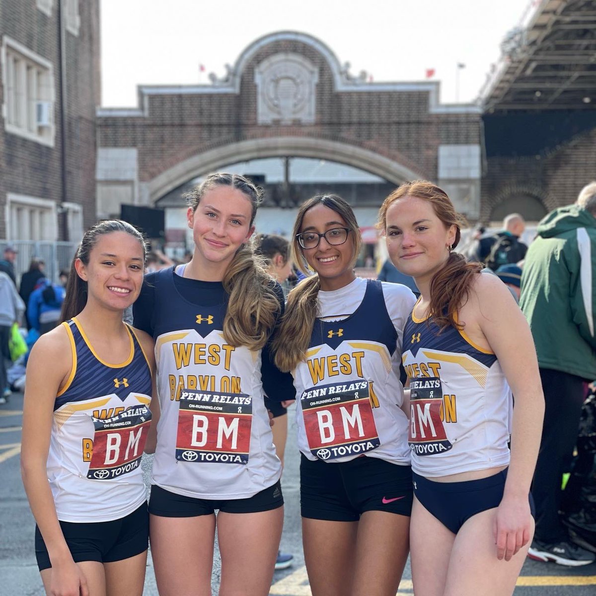 wbgvxctf's tweet image. That’s a wrap from the 2022 @pennrelays — The history and value of this meet goes beyond what words can describe; The 4x8 runs a current @SectXISuffolk best time, the 4x100 throws down a 💨 time, &amp;amp; the 4x400 completes the day with a 3rd place finish in their heat! @WBSeniorHigh