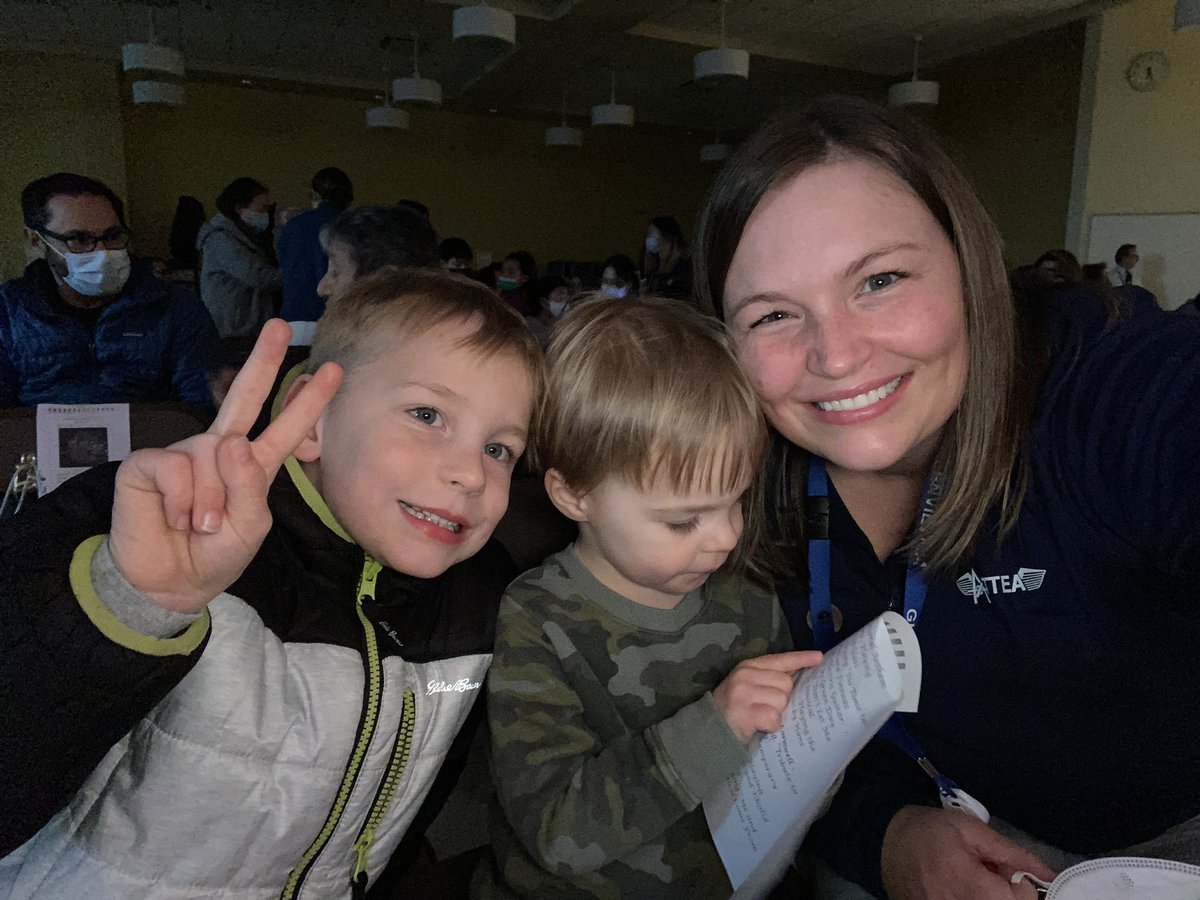 ProfeFrederick's tweet image. Ready for #FlyerFollies So excited to take my little guys to their first live performance! #WeAreD34 #AtteaFlyers