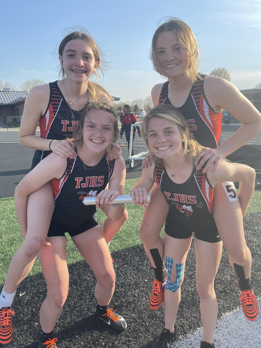 CBTJgirlstrack's tweet photo. CB Relays were great! Top spots were Shaeley 3rd in the long jump, Ali 4th in the 400 hurdles, and the winning 4x4 team of Lexi to Rylee to Shaeley to Makena. https://t.co/V7SPwF3TgP