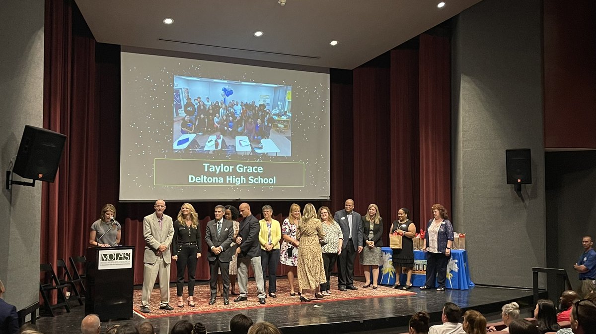 MikeMicallef1's tweet photo. A great night celebrating @DHSHappenings First Year Teacher of the Year, Mrs. Taylor Grace. 

Thank you @FUTURES_Inc for honoring these dedicated group of individuals. 

Keep shining bright Taylor. 👊🏼

@taylor_grace31 https://t.co/jENzavIYFg