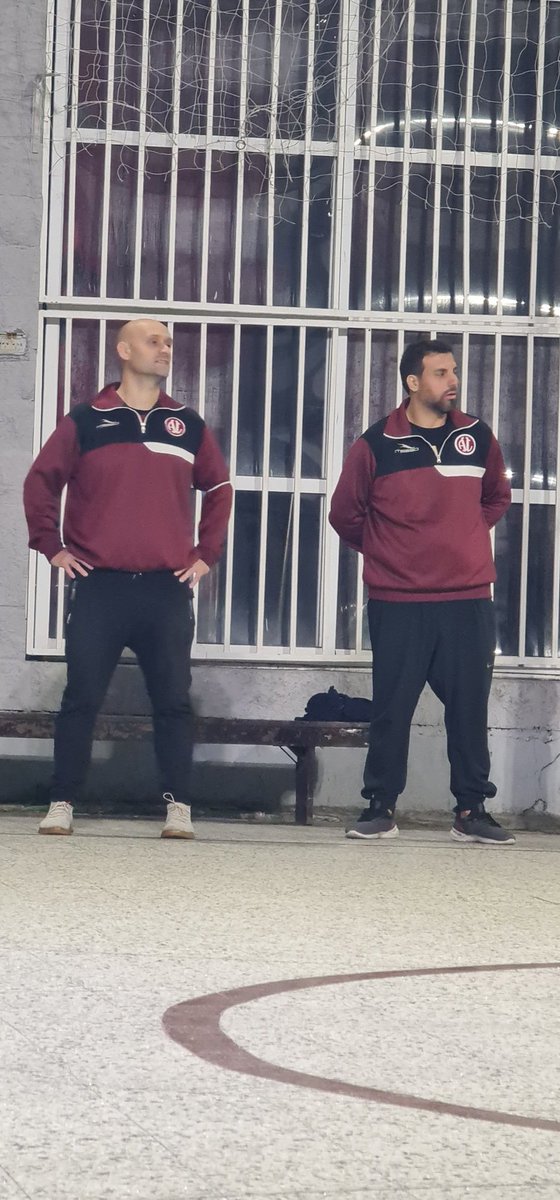 LuroBafi's tweet photo. Entrenamiento de la Primera División.
#villalurofutsalbafi #bafielite https://t.co/Umx2znwjzF