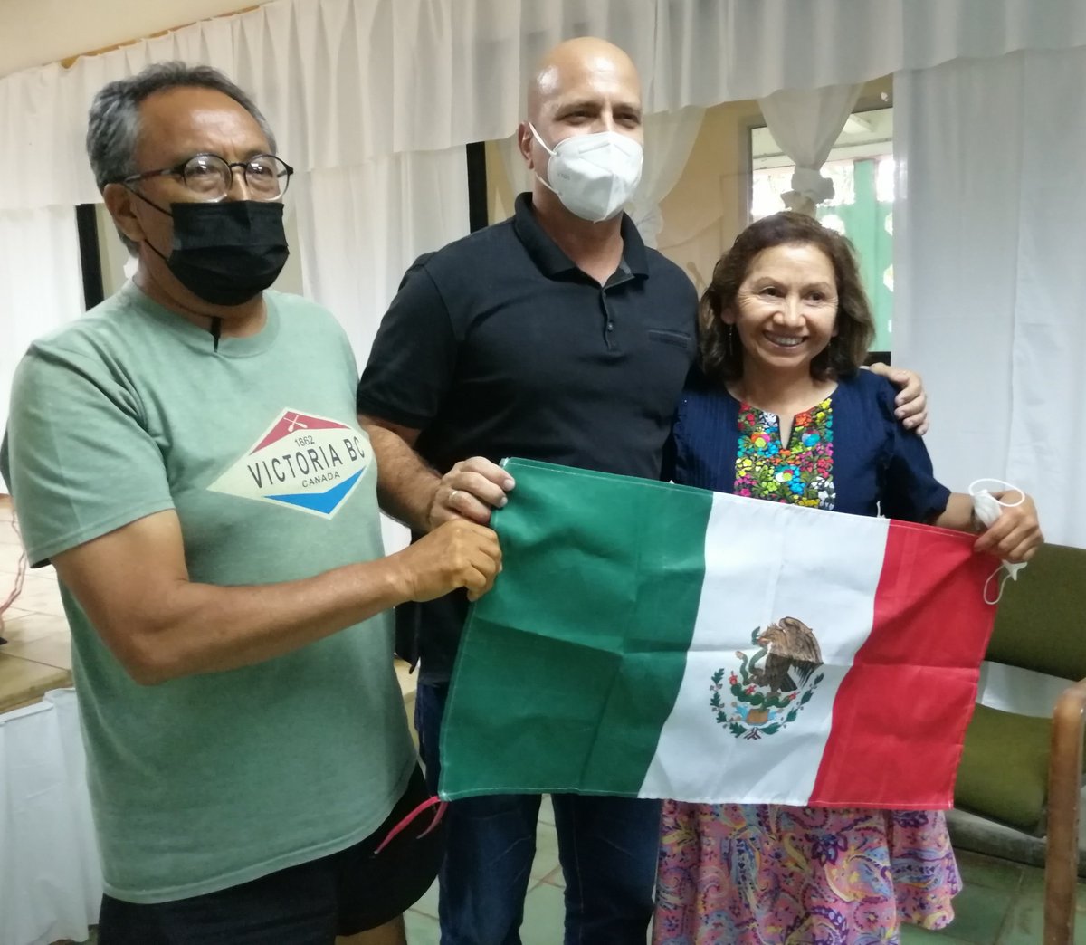 GHNordelo5's tweet photo. En el campamento internacional Julio Antonio Mella compartimos con hermanos de varios países que nos visitan. #Cuba #1Mayo #CubaViveYTrabaja #CDRCuba #SomosDelBarrio https://t.co/goRxrqTf6P