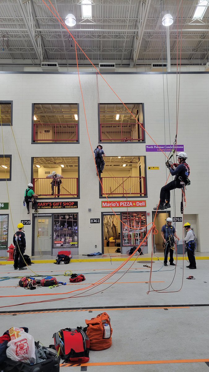 mcfrsPIO's tweet photo. Every Day is @mcfrs Training Day @MontgomeryCoMD Members from @MCFRS &amp; #PGFD TRT attend Day 1 of the "Rope Access for the Fire Service" taught by @Rescue2Training at MoCo Public Safety Training Academy (PSTA) indoor’high bay’ area in Gaithersburg (East Village) https://t.co/AxU5jZdQA8