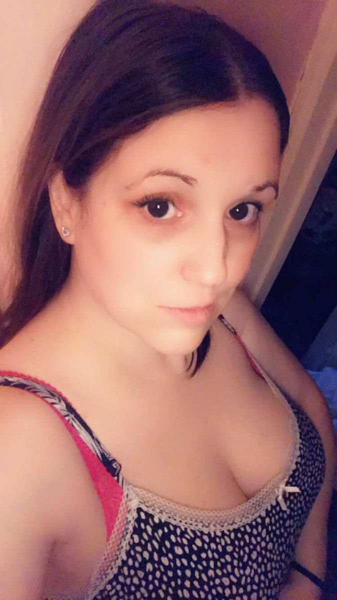 RozeEpUk's tweet photo. ๐canโt wait 2 get down & dirty #Rude with this #littleStunner๐at the weekend #Horny #BigTits (โข)(โข) #NaughtyGirl ๐@Saraatkins83 https://t.co/j5vQcnKII9
