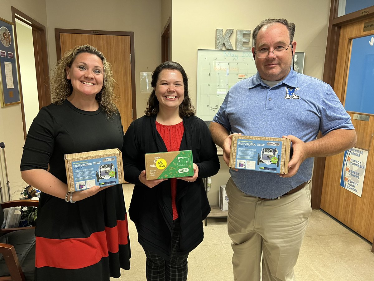 So glad we got to support this! Excited to encourage STEM and career readiness at Keithville Elementary/ Middle by dropping off 12 Cyber:Bots! #WeAreCaddo .<a href="/CaddoSchools/">Caddo Parish Public Schools</a>