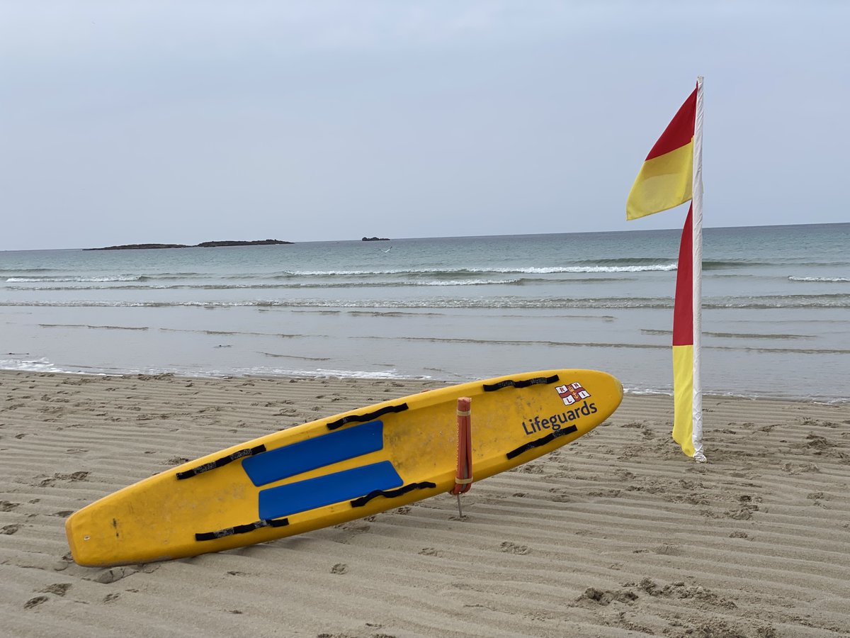 The lifeguards are back to keep everyone safe at Sennen Cove beach. Let's hope they're not needed this season but it's good to know they're there if you need them.
#rnli #lifeguards  #cornwallcoast  #outdoor #nature #beautiful #cornwall #sennen #sennencove #beach
