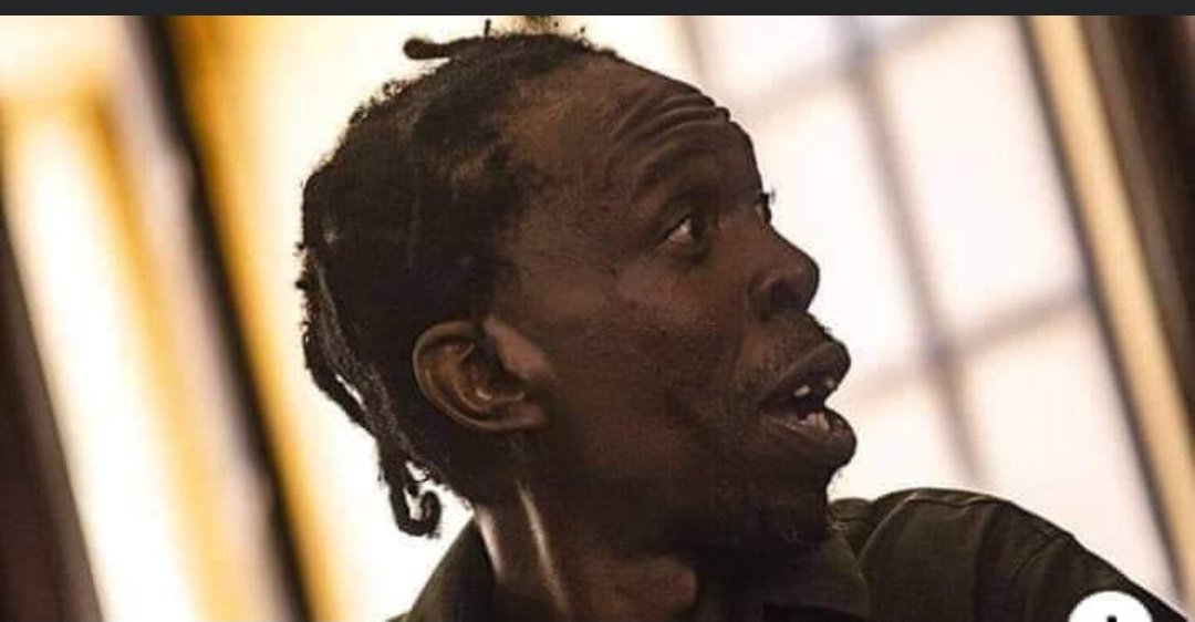 012Tman's tweet photo. @AdvBarryRoux A whole kaka like shit feces emlomeni womuntu😱😢 https://t.co/PkOXixcDgi