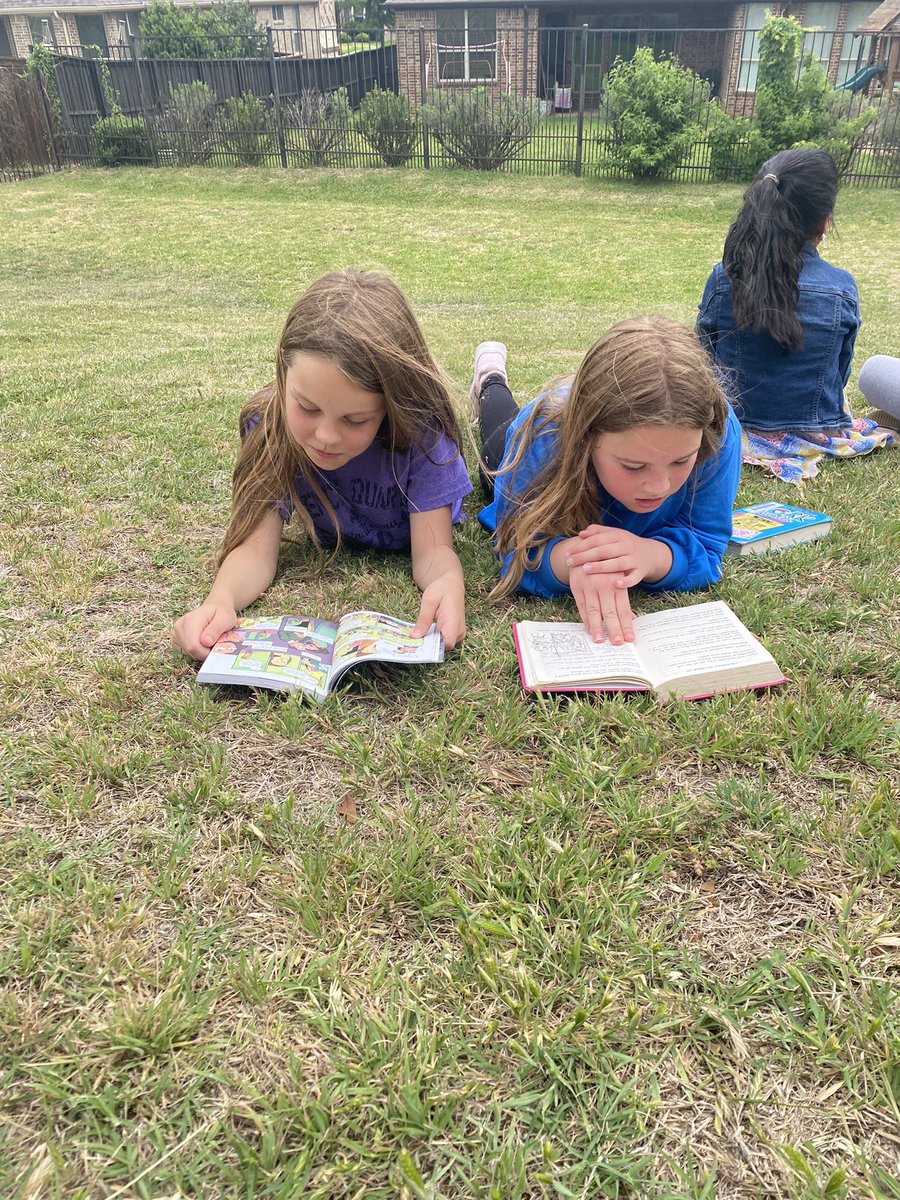 MissMMcCarty's tweet photo. Enjoying some extra independent reading time outside today. 😎 #teambce https://t.co/e6RmNzBQ0B