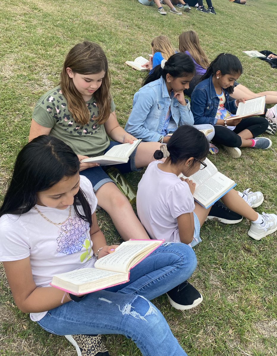 Enjoying some extra independent reading time outside today. 😎 #teambce