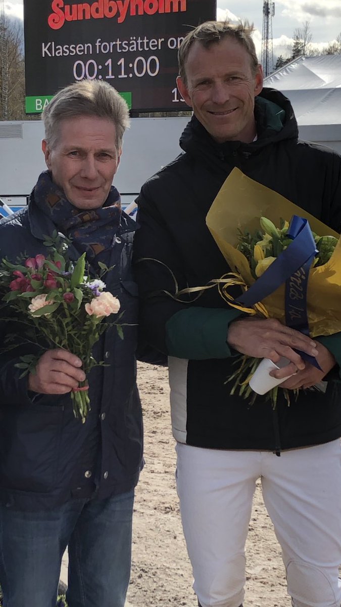 Kort men trevligt möte idag på <a href="/Sundbyholmtrav/">Sundbyholmstravet</a> med world nr.1
<a href="/PederFredricson/">Peder Fredricson</a> och Jorma med över 11.000 segrar och 2.vinstrikaste i Europa.  2 riktiga hästkarlar som har den här intresset, nyfikenhet, viljan att lära mer och kärleken till hästen
