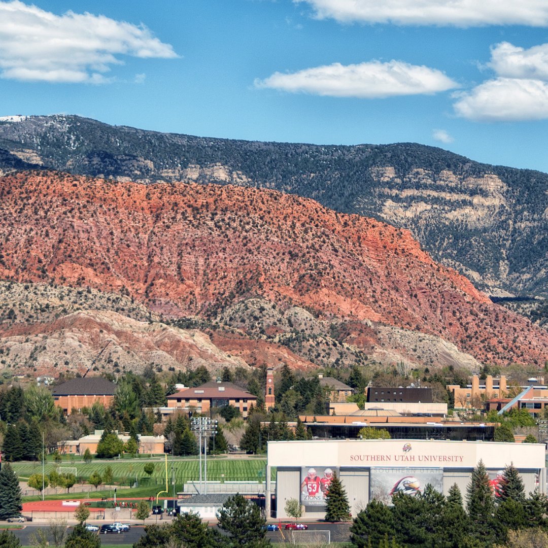 CedarCityUtah's tweet photo. Congratulations to @SUUtbirds Class of 2022! 🎉⁣
⁣
We hope you've enjoyed Cedar City while you pursued your education and wish you the best of luck in your future endeavors! 👩🏼‍🎓 #GoTBirds ⁣
⁣
📸PC: Alex Santiago https://t.co/yJaRJQdoCB