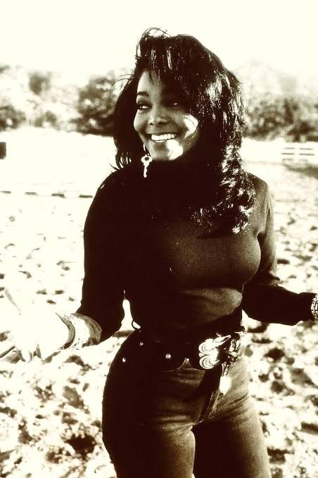 archivejanet's tweet photo. janet jackson, 1989 https://t.co/T486DZOuuS