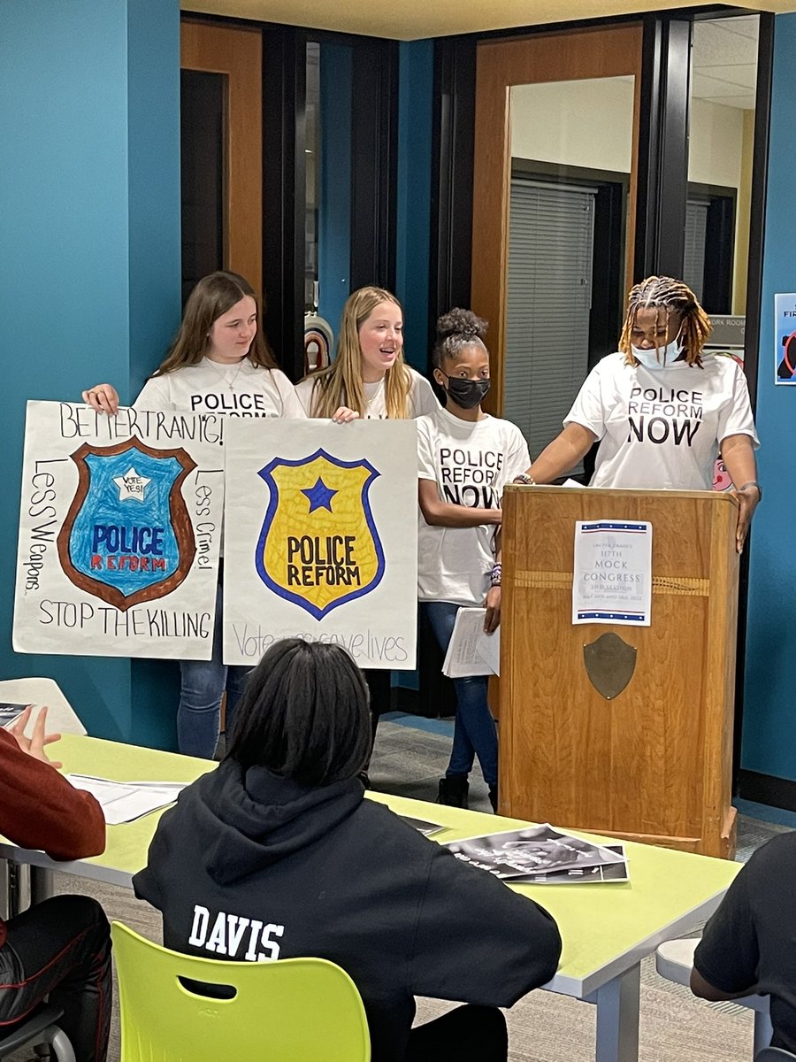 MrsDunneback's tweet photo. So proud of the work the 7th graders have been doing with @general_Smills &amp; @innovatemaur to research, create and present bills as part of a mock Congress. Students presented some introductions today, looking forward to learning more next week. #BeEvergreen https://t.co/EGmJ1MSFRP