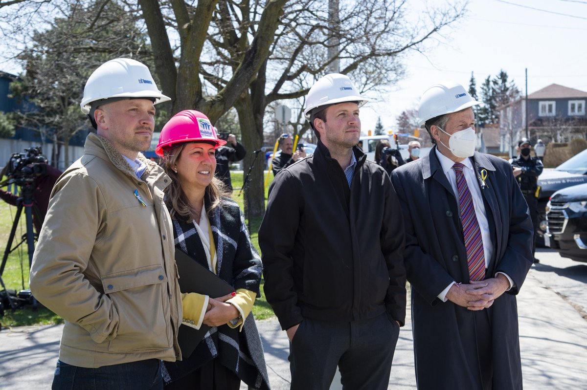 BradMBradford's tweet photo. 1/ An important day for housing, right here in the #EastEnd.

As we begin craning in 59 new units of #ModularHousing at Trenton/Cedarvale, we're building much-needed housing  w/ supports on site. These units will provide shelter &amp; opportunity for the new neighbours joining us. https://t.co/wAF3TWs1M3