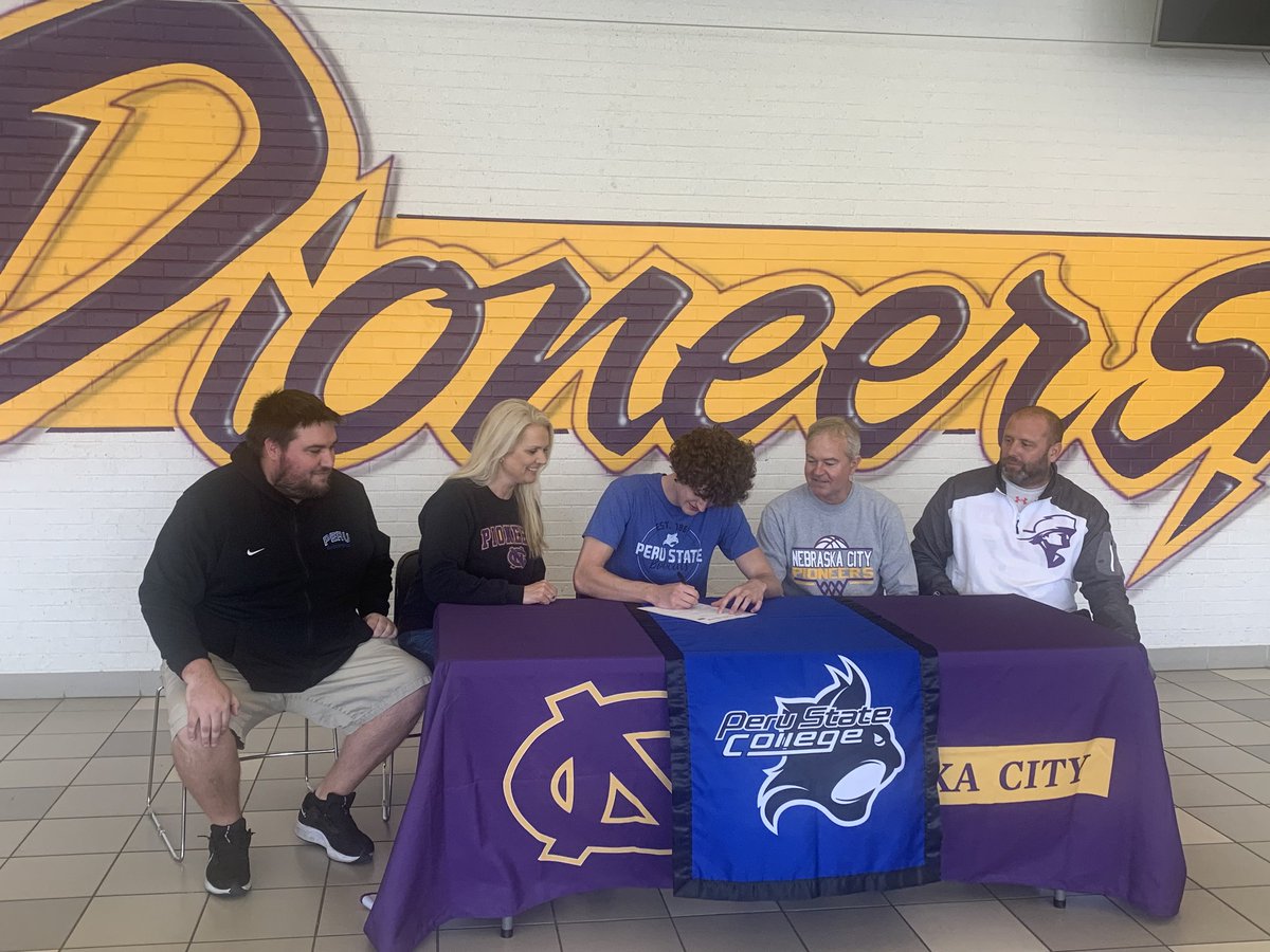 RT @NCBoysHoops: Congrats to Chase Brown signing with Peru State Basketball today! #clawsout #gobobcats https://t.co/YtEliUrLX3