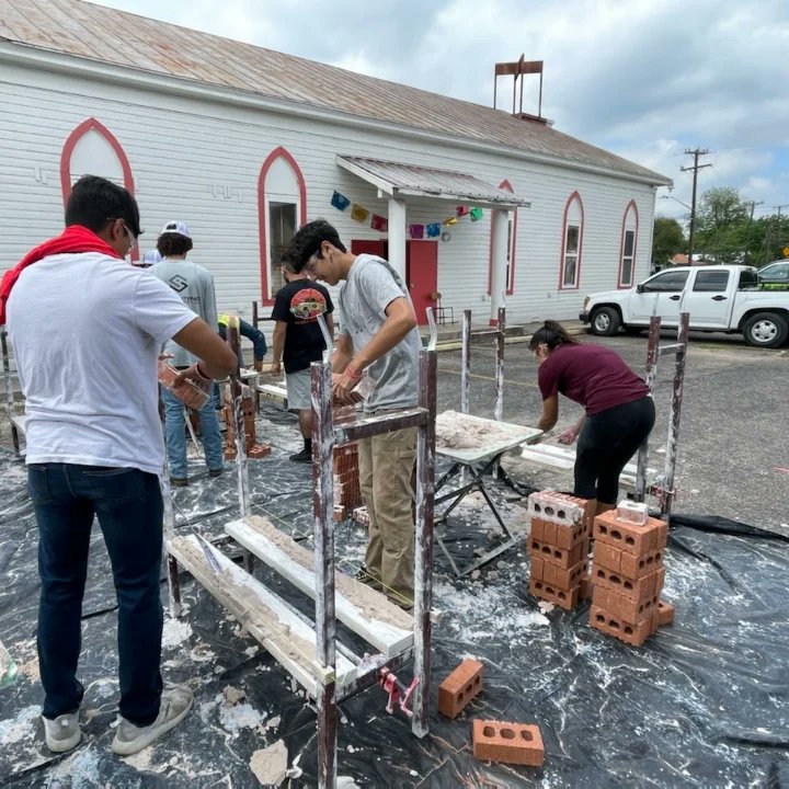 NISDCCA's tweet photo. #masonryrocks 
Texas Masonry Council taught some of our kids from each strand how to lay up brick. It is a fun day! https://t.co/SQSwhdtkbw