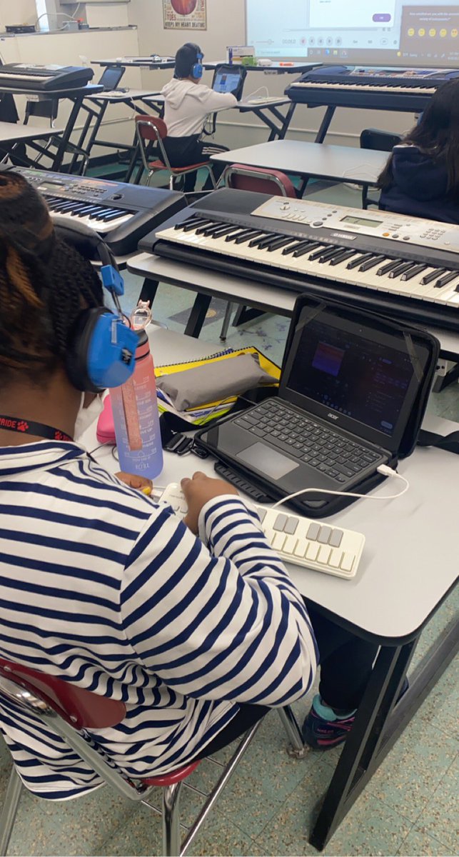 OrchestraBms's tweet photo. @KorgUSA Nano Keyboards on @soundtrap make the perfect tool for composing!!! #musictech #MusicEducation #musicmatters https://t.co/qCDlX3K3Vm