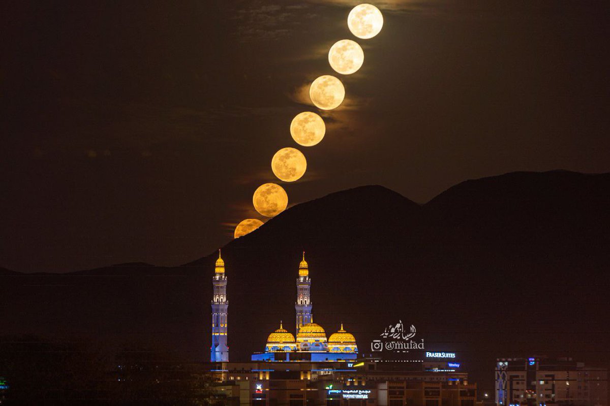 arab11__'s tweet photo. moon in oman https://t.co/jsfJUof38s