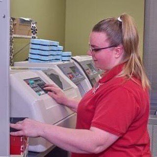 VisionMakers_'s tweet photo. Did you know ❓❗️  We have our own VisionOptics lab for making your eyeglasses. The VisionOptics lab is located inside our Woodman Dr office. Most vision offices send their eyeglass orders to an outside lab &amp; can’t customize their orders. Happy 
#labprofessionalsweek https://t.co/oQHaMyz89n