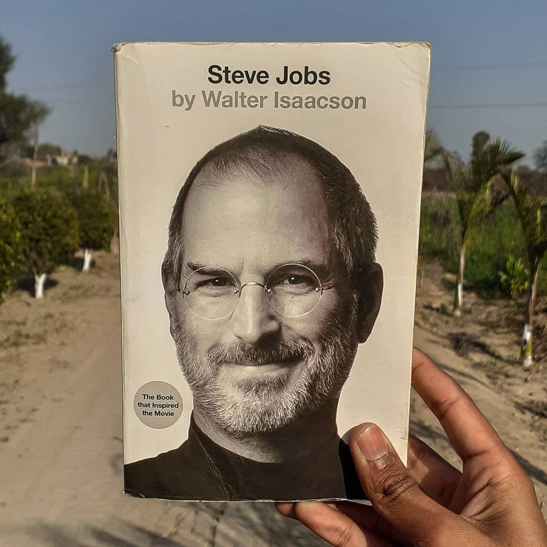 20 كتاباً رائعًا يجب عليك إضافتهم إلى قائمة القراءة :