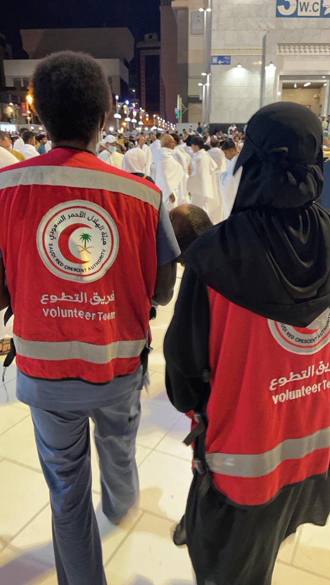LuluAlsagabi's tweet photo. ٢٦ رمضان🌙 
من مسعفه الى احتاج اسعاف🚑😂 https://t.co/cdHcyPH1sQ