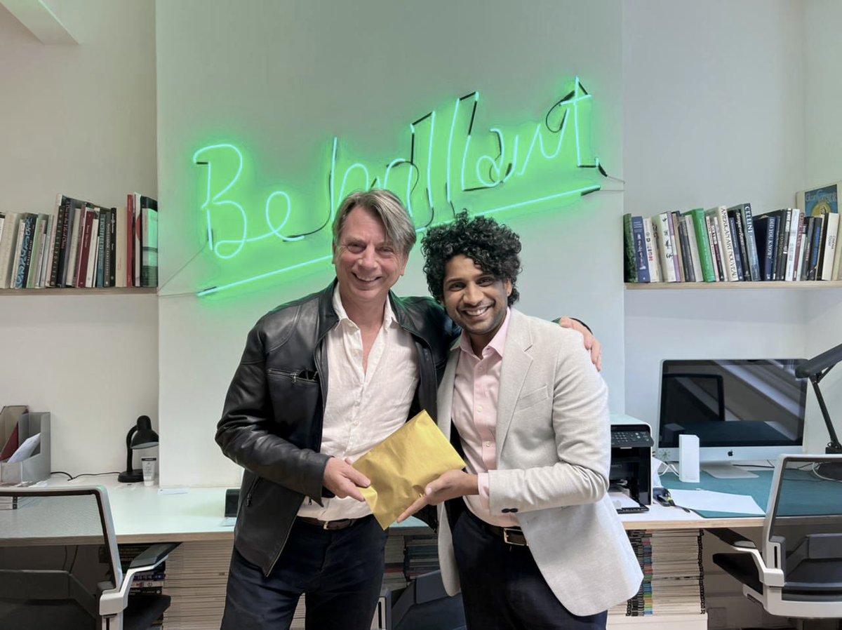 Delighted to present my good friend ⁦<a href="/mponnada/">Mohan</a>⁩ the Be Brilliant Award ⁦<a href="/LONDONAdAgency/">LONDON Advertising</a>⁩ for the amazing job he is doing as CEO of ⁦<a href="/themetapolis/">Metapolis</a>⁩ Can’t wait for the world to see his team’s world-leading Metaverse tech. Watch this space… ⁦<a href="/zilliqa/">Zilliqa</a>⁩