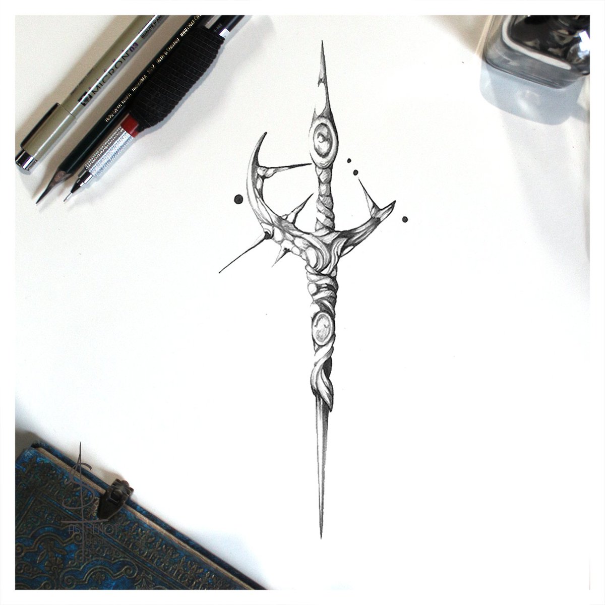 Enchantedarts's tweet photo. Voici 3 petites dagues 
Trois propos autour d'un classique

#dague #dagger #poppy #organic #tattooartist https://t.co/K1GmfSzoSM
