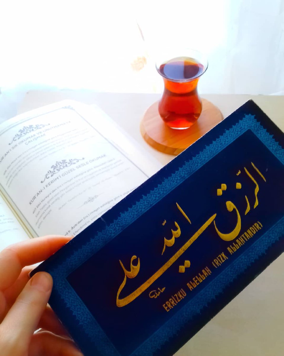 cvvvvbbbbbbbbb's tweet photo. "Derd-i aşkı gayrıdan sorma ne bilsin çekmeyen.
Anı yine aşık-ı nalana söylen söylensin". https://t.co/8ntJ1ynTYc