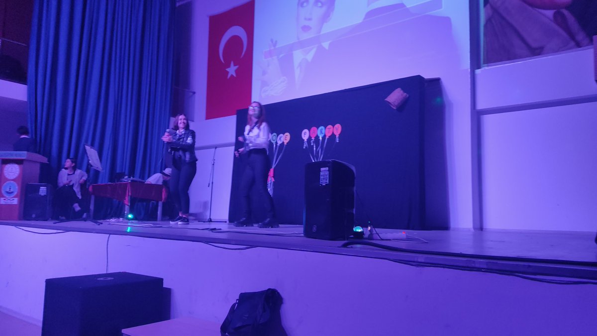 POLYCENTRIC2019's tweet photo. Today was karaoke day in Persembe School Network. Students from three high schools put on amazing performances of 80-90s hits in English.
@ABBaskanligi
@ulusalajans https://t.co/JHOQ2BBRm0