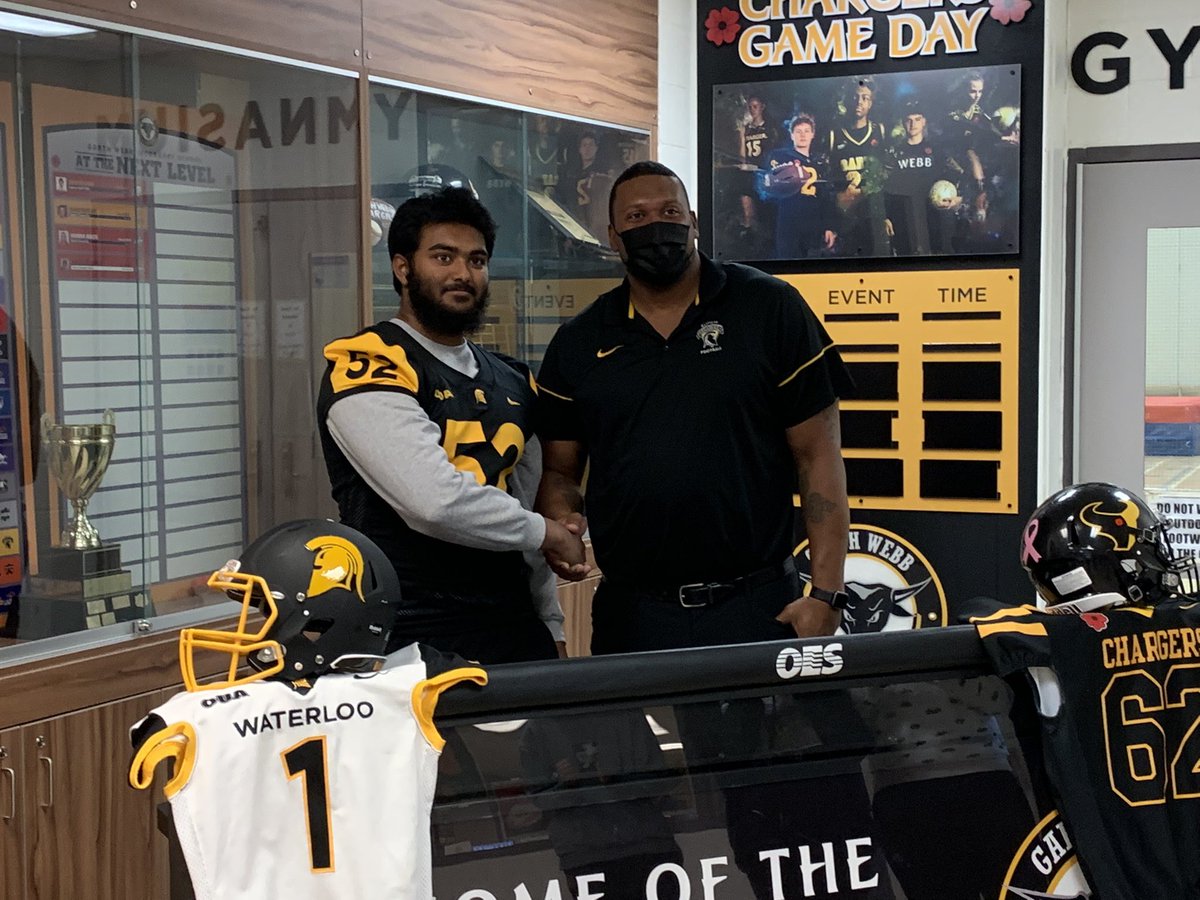 GWChargers's tweet photo. Great day for Webb Football and @WlooFTB. Bringing in a great kid to the program. Used to playing for the black and gold. Awesome job Vib! https://t.co/qj4yFfCnrC