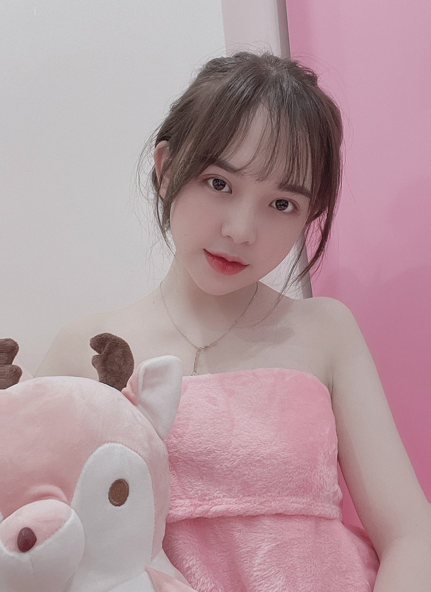 teraMime525's tweet photo. @ElbaumMeason How can we not talk about family when family's all that we got?Everything I went through you were standing there by my sideAnd now you gon' be with me for the last ride#Xuhuong #trending #SucManhCong #LinhCry #NgheAn https://t.co/cL4wAqzz5x